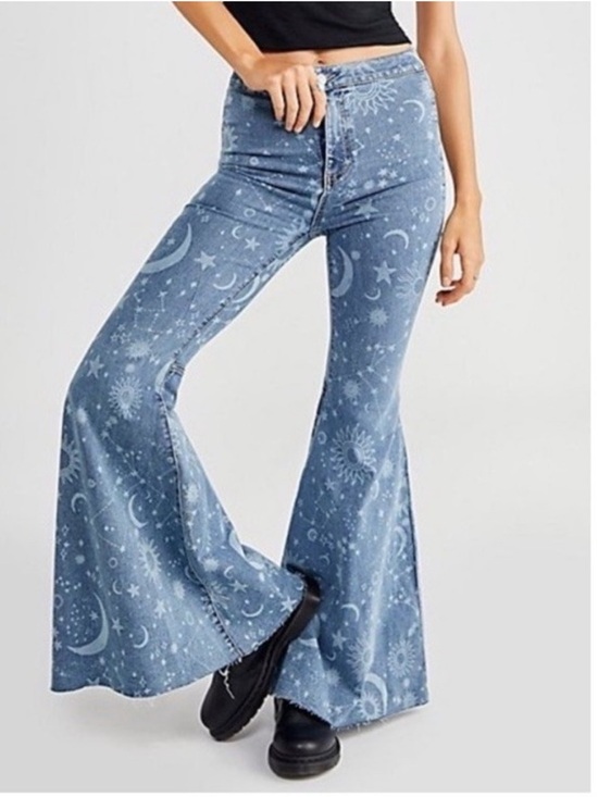 Free People Denim - Free People Just Float On Flare Jeans Like New Size 26 Celestial Moon Stars